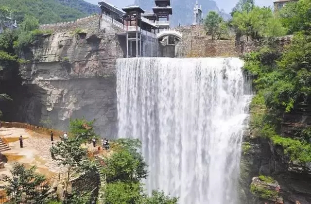 ɽ������10���ٲ�������һ�ģ�